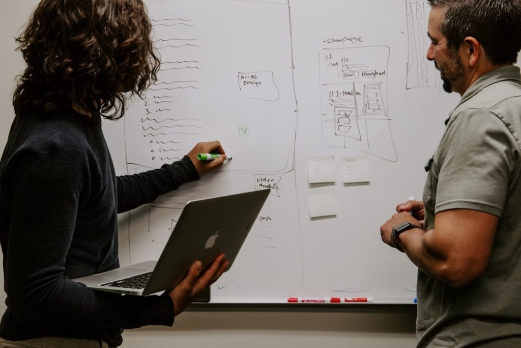 Smart data analytics uses the right people, the right processes and the right technology for better results.