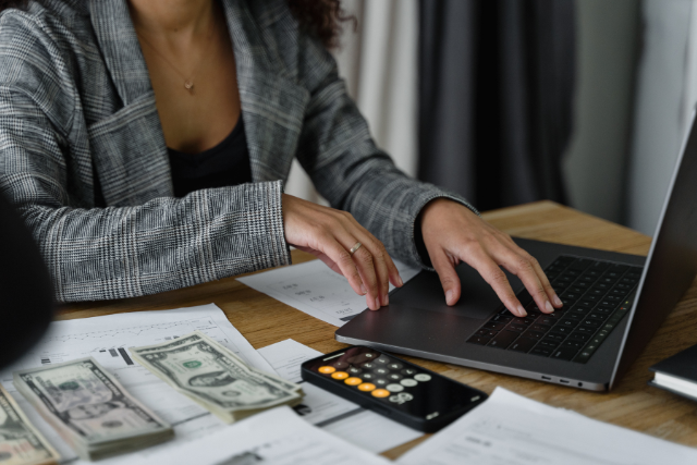 How to Get Payroll Out On Time – How Outsourcing HR and Payroll Activities Can Help